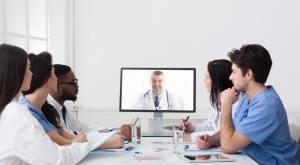 pessoas em eventos científicos